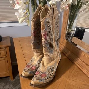 Corral women’s cowboy boots
